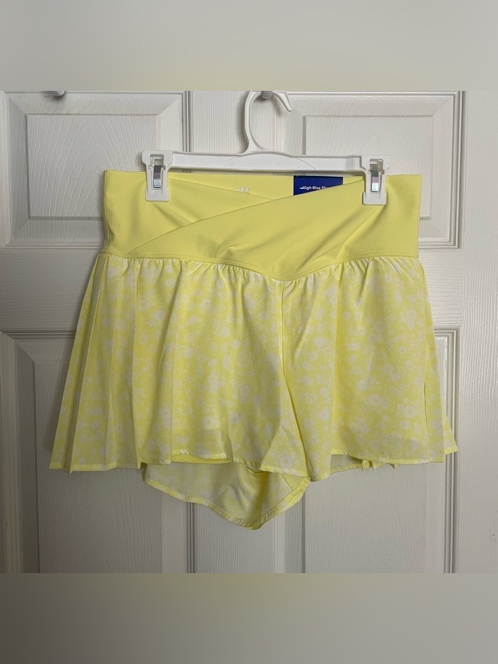 NWT Joy Lab size Large Yellow Floral Athletic Shorts with Built in Spandex Short